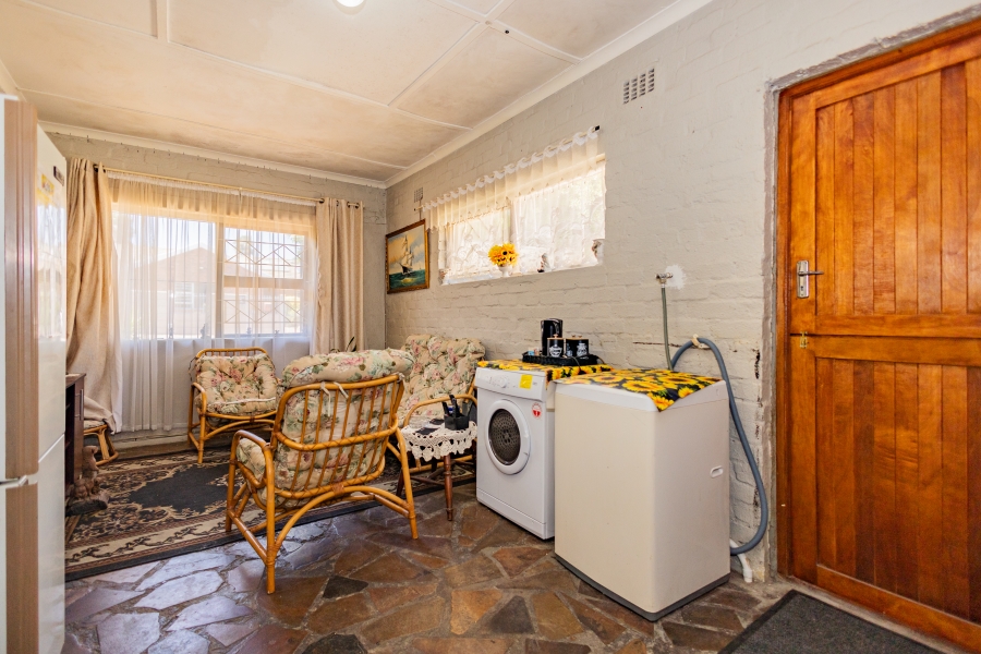 7 Bedroom Property for Sale in Protea Heights Western Cape